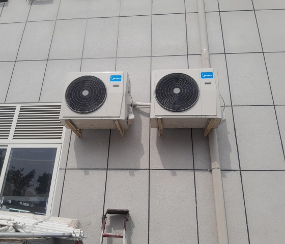 Máy lạnh âm trần Midea 2.0 HP (2 Ngựa) MCD1-18CRN8